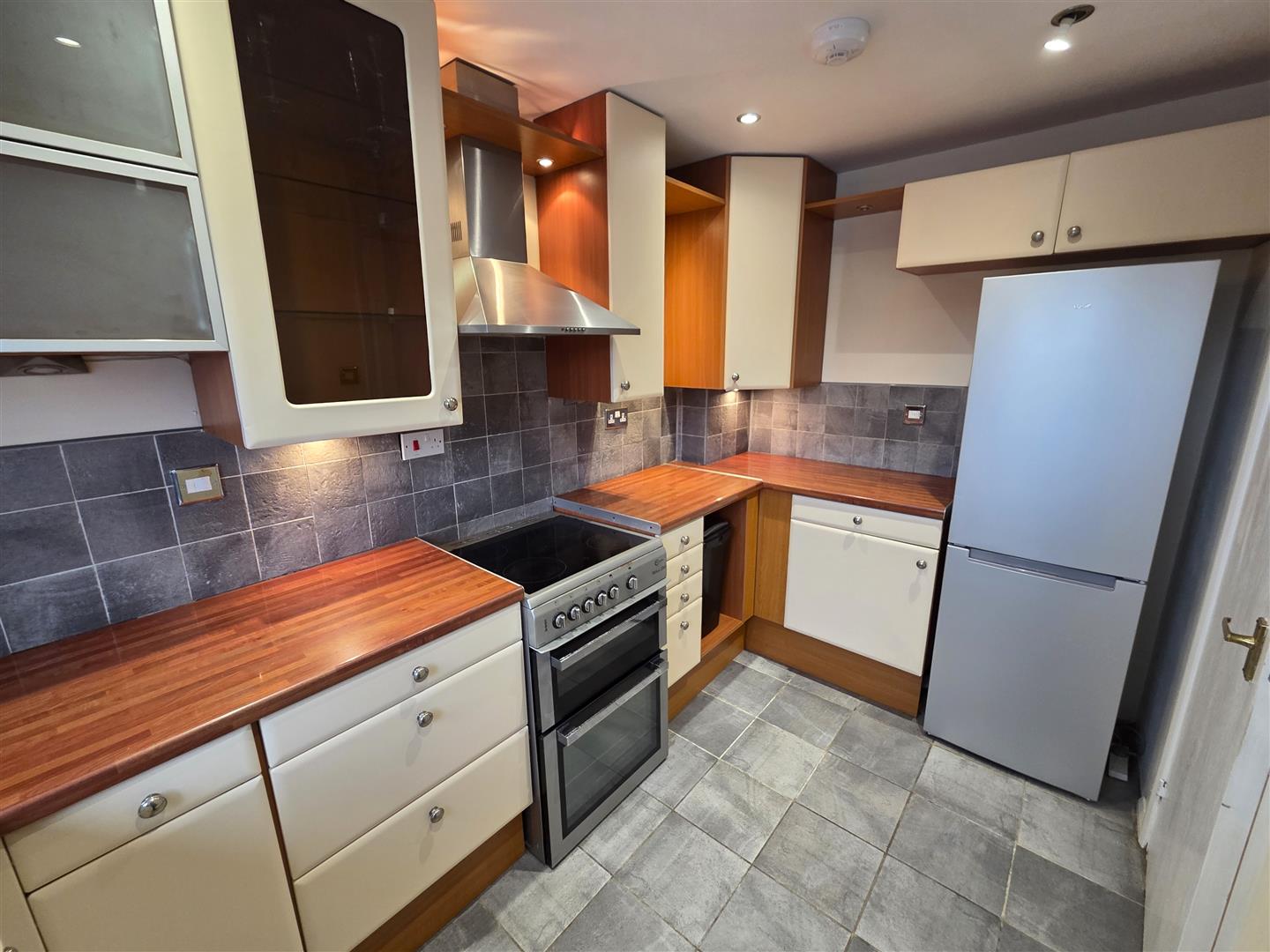 Abbotsford House, Marina, Swansea, SA1 1YH